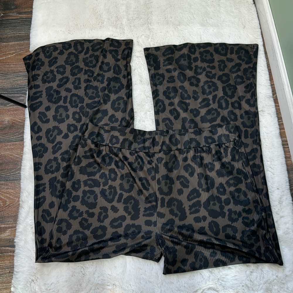 NWT crazy train leopard print pants 3X